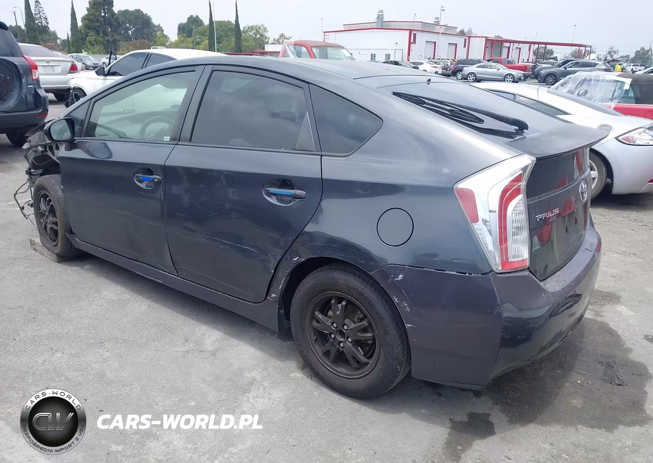 2015 Toyota Prius Three VIN:JTDKN3DU2F0403415 - 3