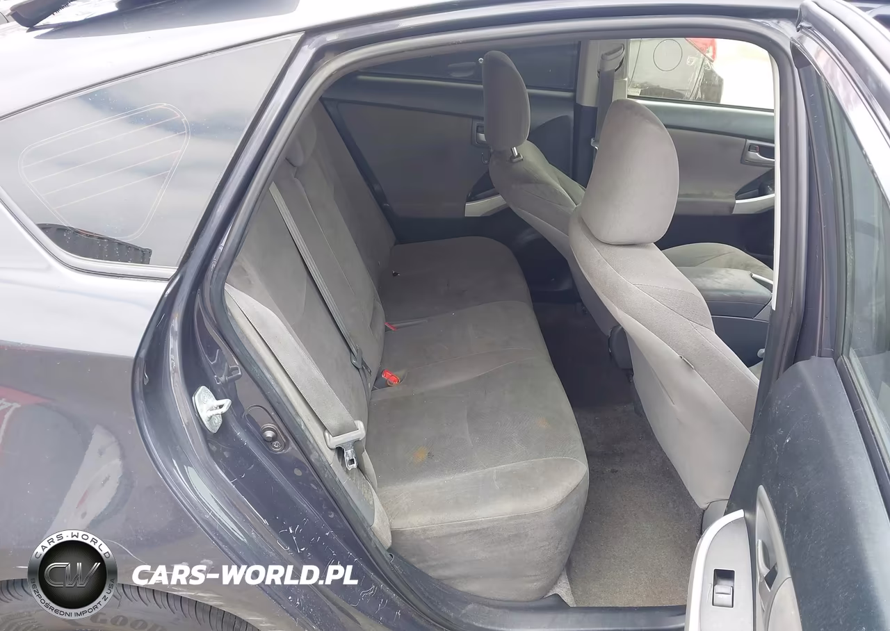 2015 Toyota Prius Three VIN:JTDKN3DU2F0403415 - 8