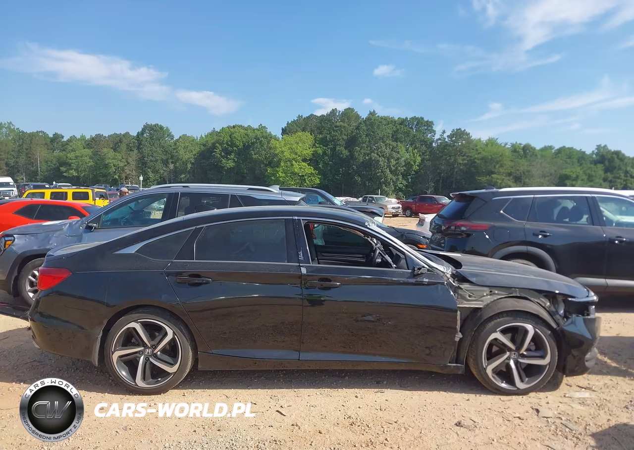 2018 Honda Accord Sport VIN:1HGCV1F32JA048330 - 13