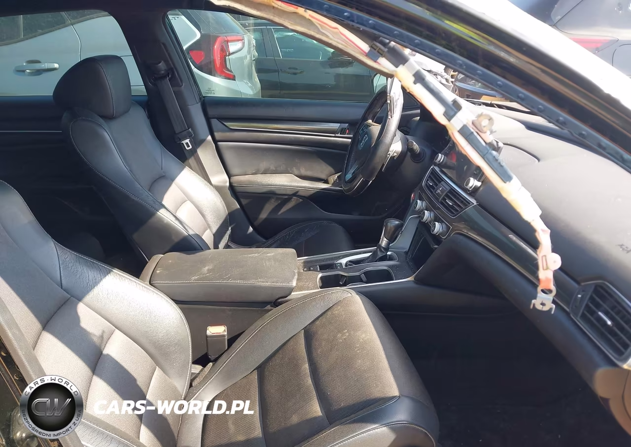 2018 Honda Accord Sport VIN:1HGCV1F32JA048330 - 5