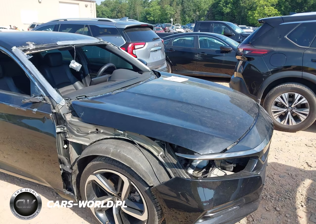 2018 Honda Accord Sport VIN:1HGCV1F32JA048330 - 6