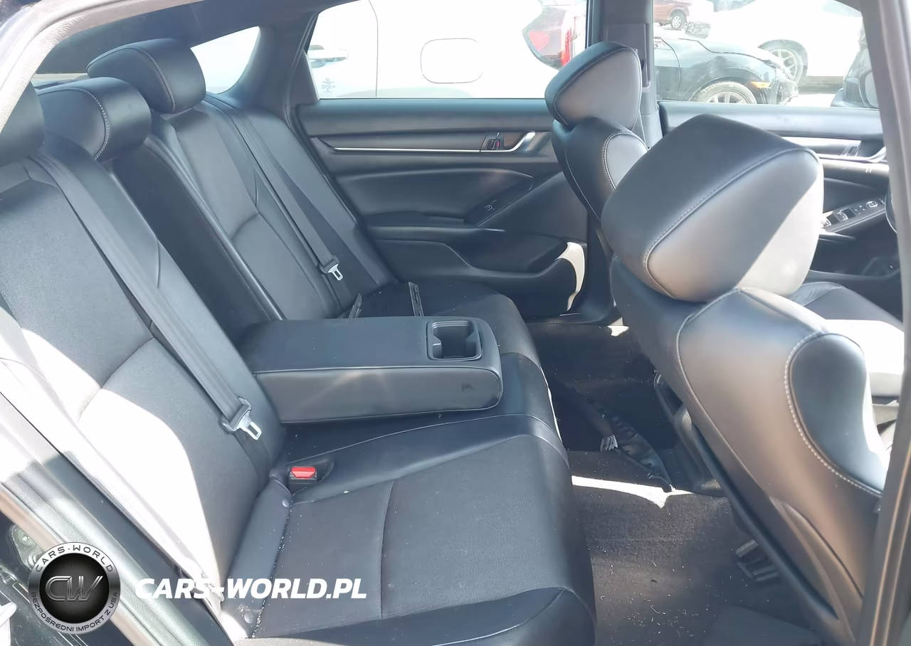 2018 Honda Accord Sport VIN:1HGCV1F32JA048330 - 8