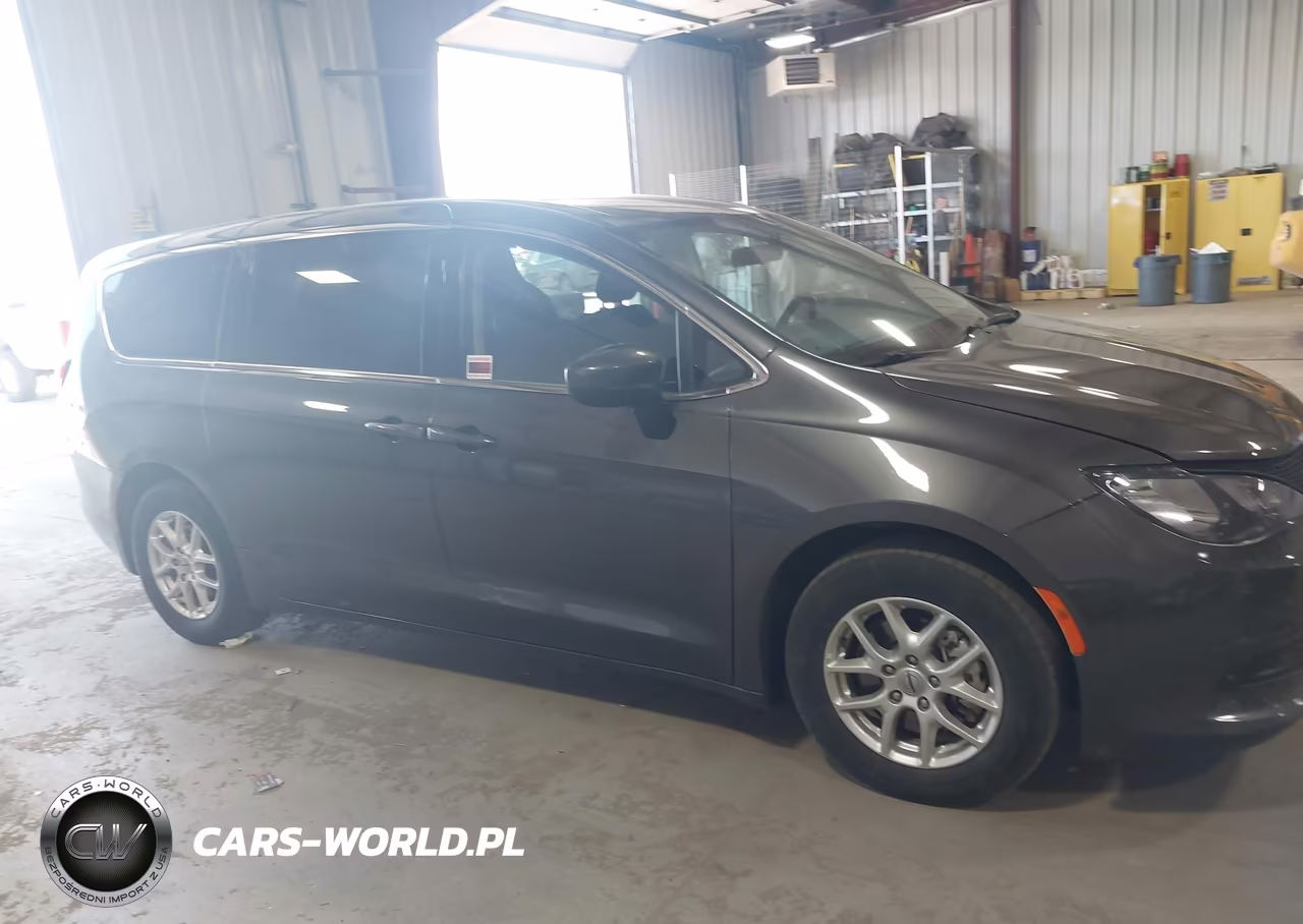 2022 Chrysler Voyager Lx VIN:2C4RC1CG5NR146663 - 13