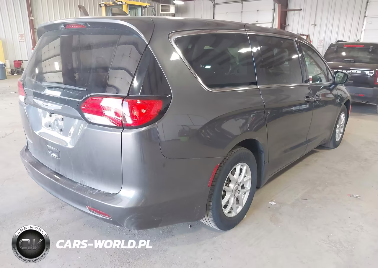 2022 Chrysler Voyager Lx VIN:2C4RC1CG5NR146663 - 4