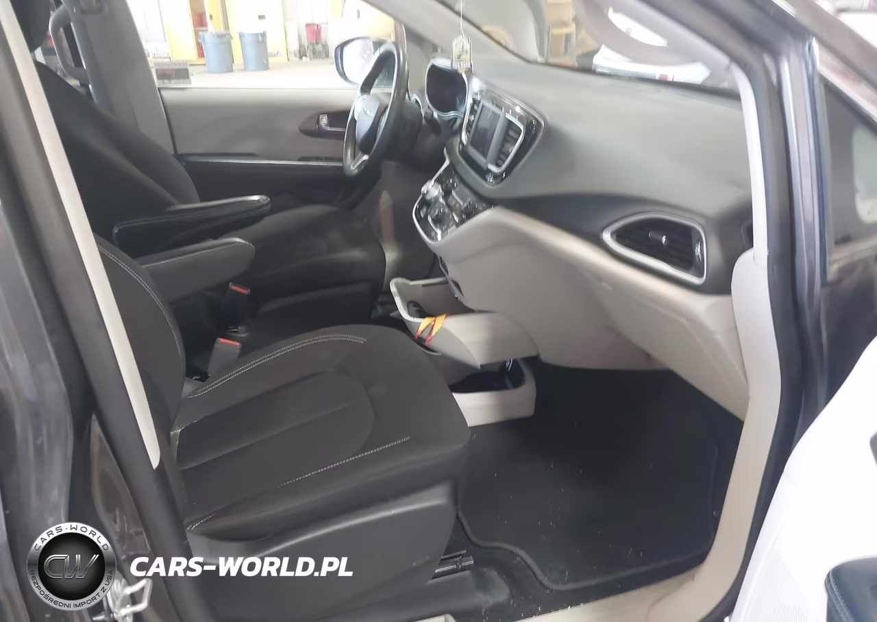 2022 Chrysler Voyager Lx VIN:2C4RC1CG5NR146663 - 5