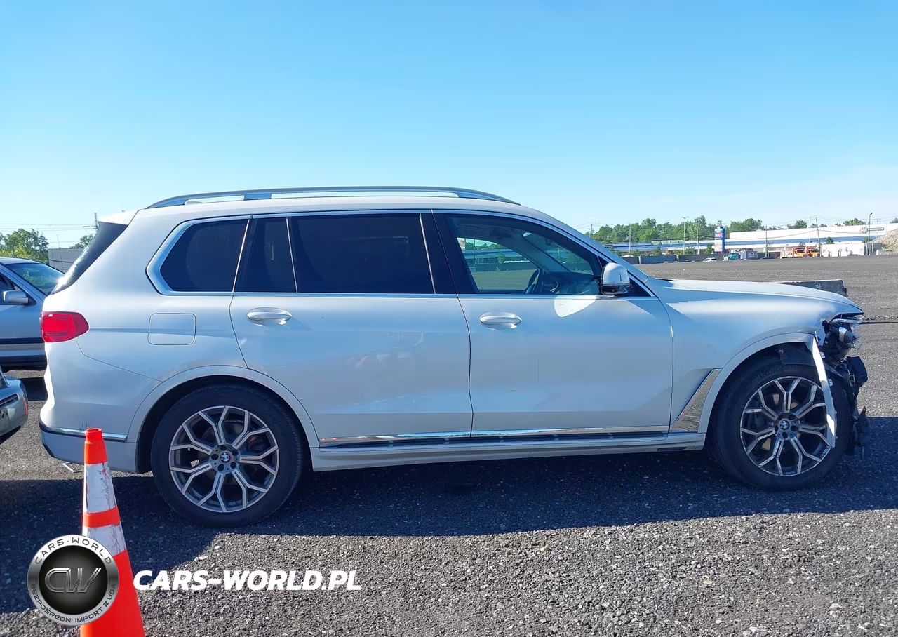 2020 BMW X7 xDrive40I VIN:5UXCW2C09L9C72227 - 13