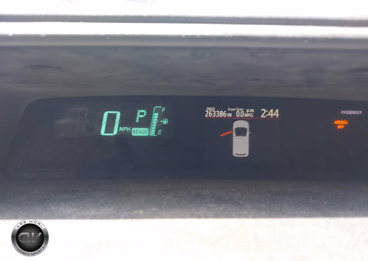 2013 Toyota Prius C Three VIN:JTDKDTB34D1055718 - 7