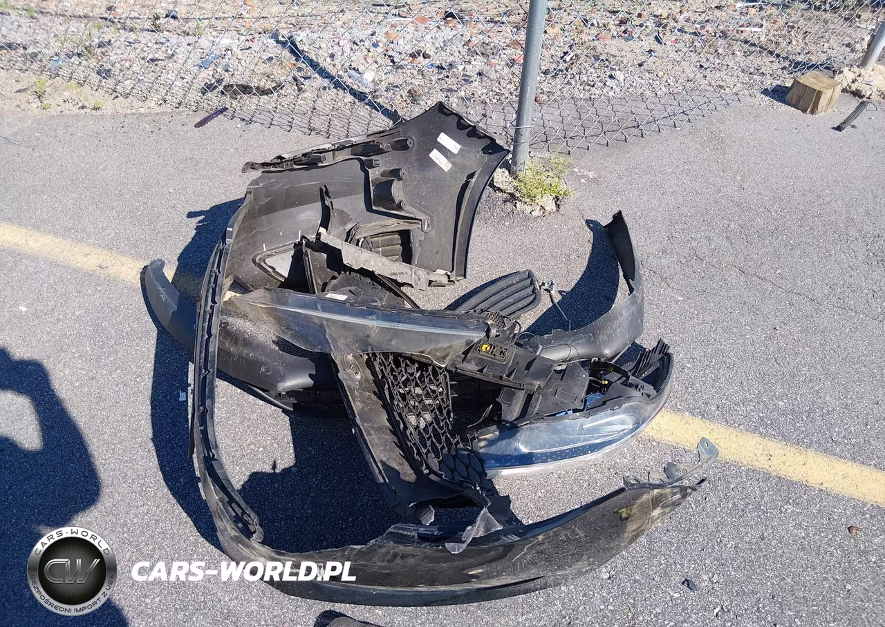 2018 Ford Focus Se VIN:1FADP3FE7JL202177 - 12