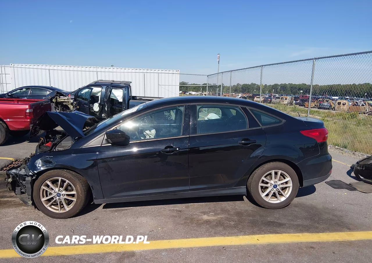 2018 Ford Focus Se VIN:1FADP3FE7JL202177 - 15