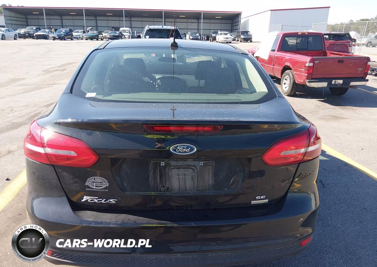 2018 Ford Focus Se VIN:1FADP3FE7JL202177 - 17