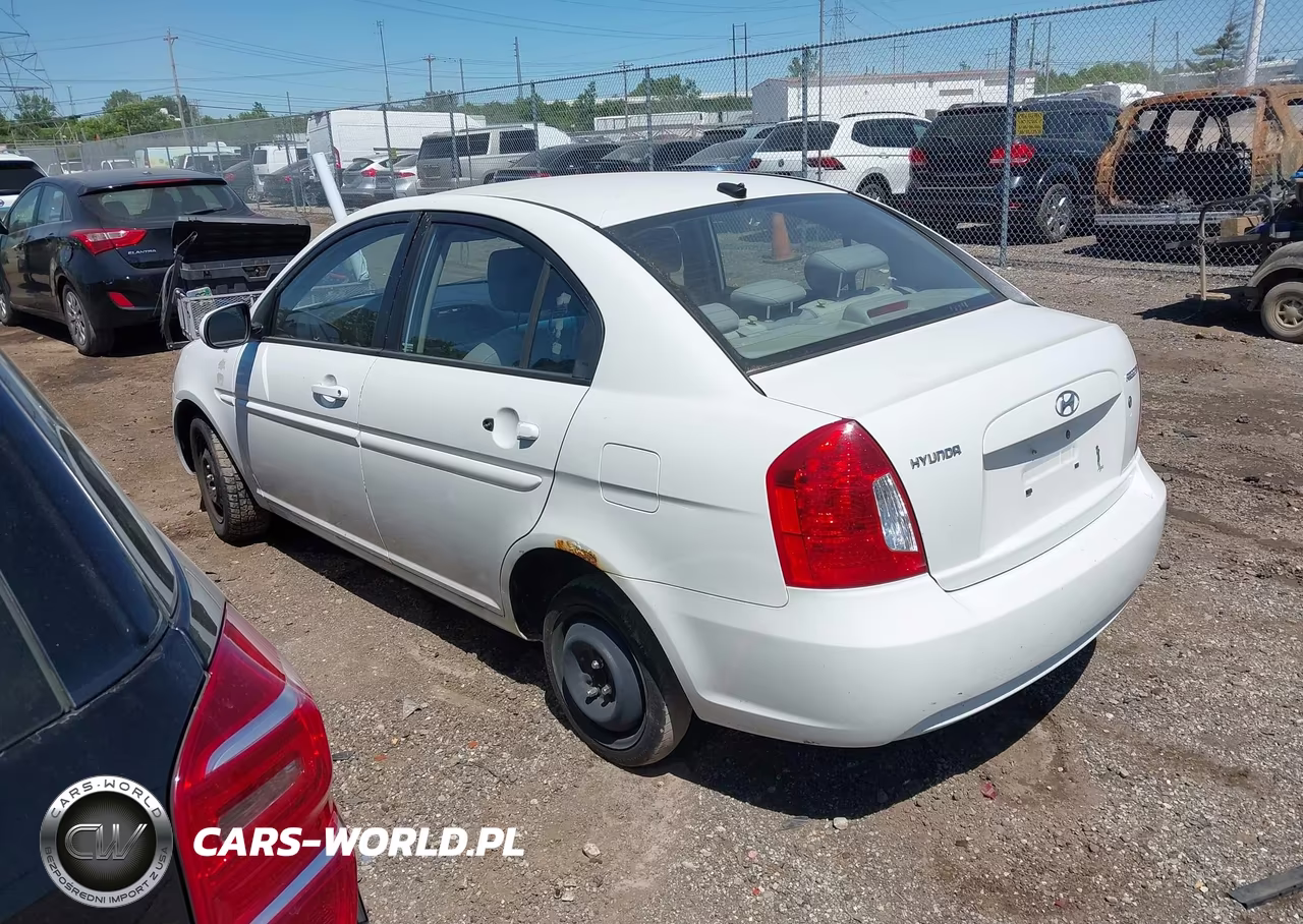 2010 Hyundai Accent Gls VIN:KMHCN4AC7AU475035 - 3