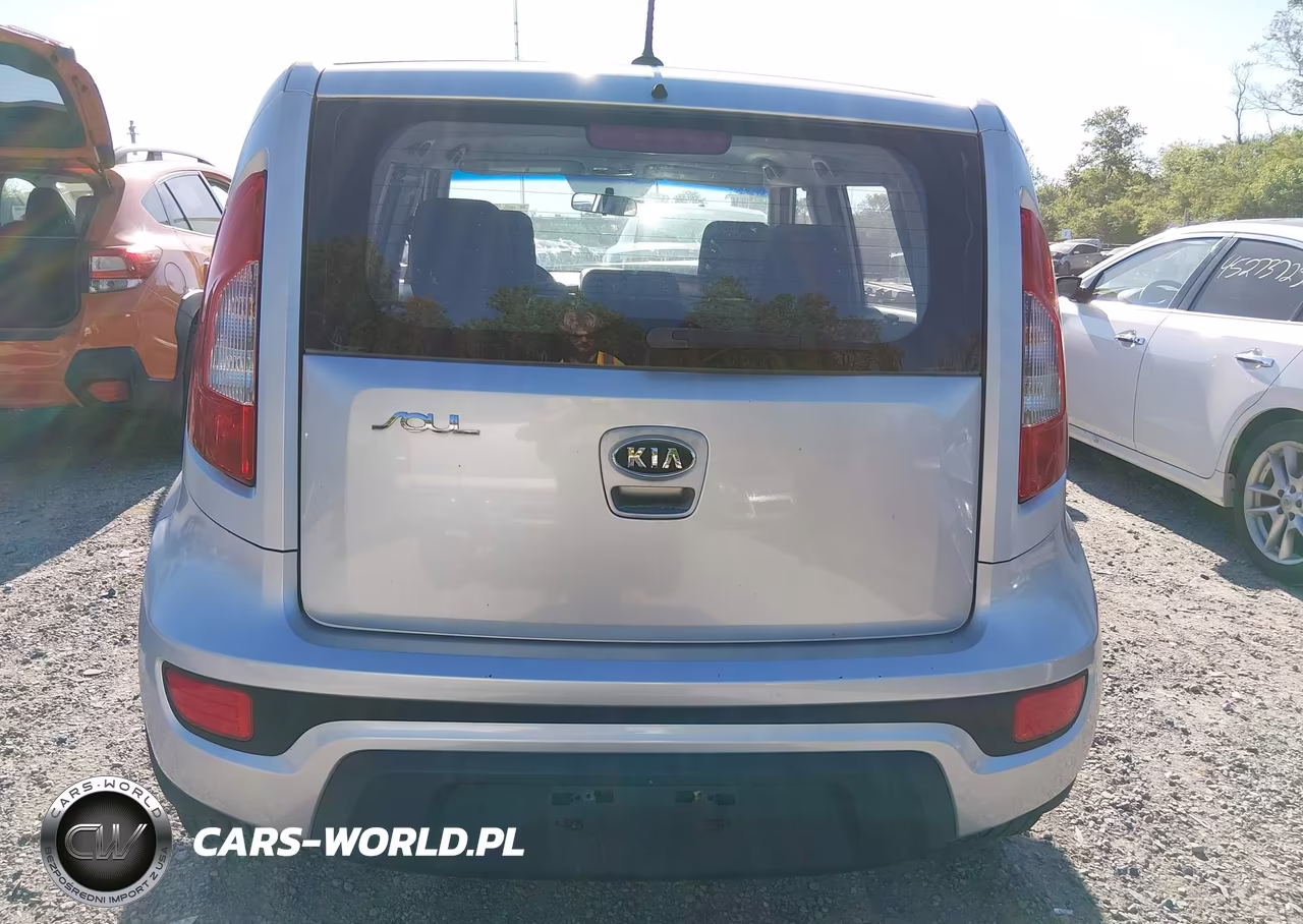 2012 Kia Soul VIN:KNDJT2A56C7435828 - 17