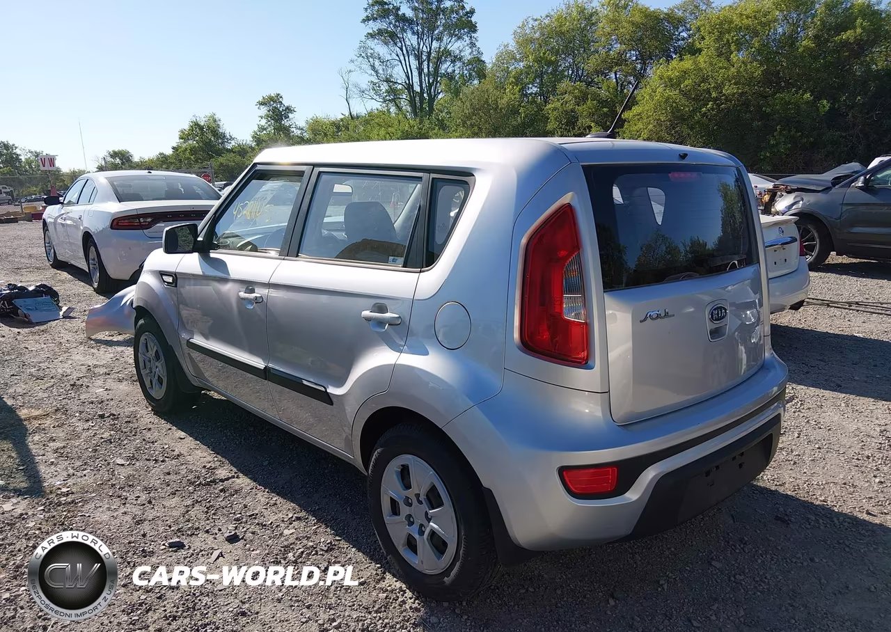 2012 Kia Soul VIN:KNDJT2A56C7435828 - 3