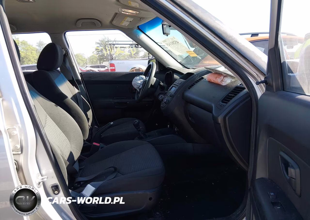 2012 Kia Soul VIN:KNDJT2A56C7435828 - 5