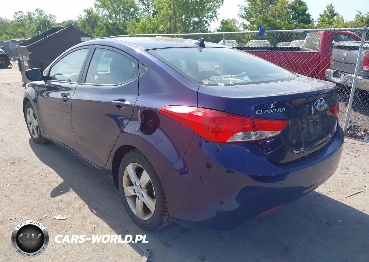 2013 Hyundai Elantra Gls VIN:5NPDH4AEXDH368903 - 3