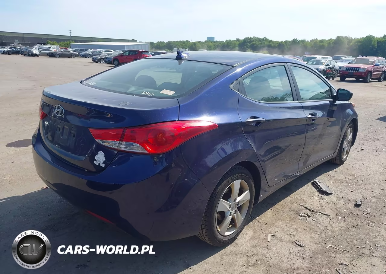 2013 Hyundai Elantra Gls VIN:5NPDH4AEXDH368903 - 4