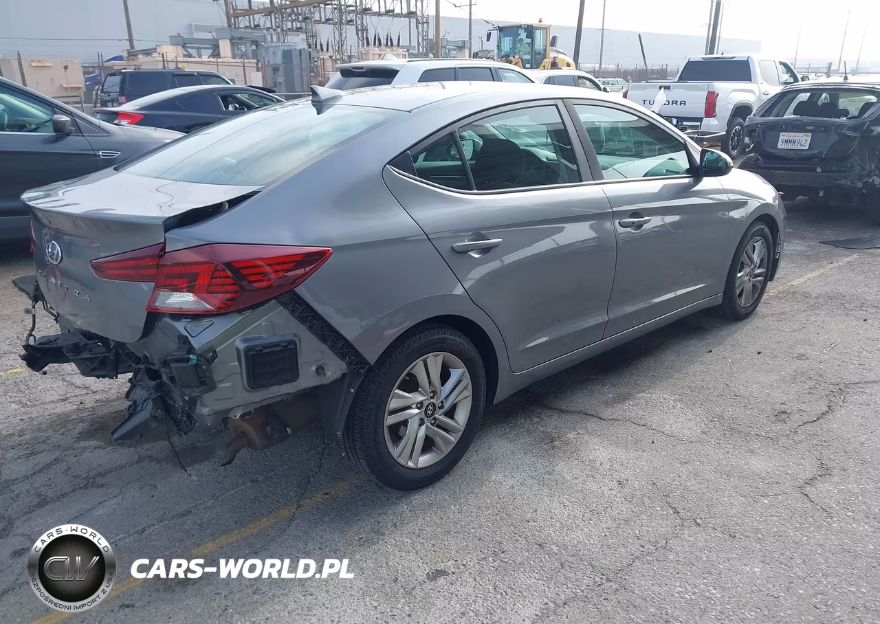 2019 Hyundai Elantra Value Edition VIN:KMHD84LF2KU878229 - 4