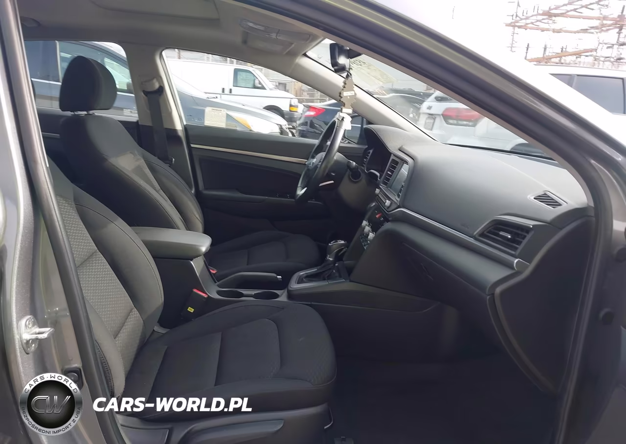 2019 Hyundai Elantra Value Edition VIN:KMHD84LF2KU878229 - 5