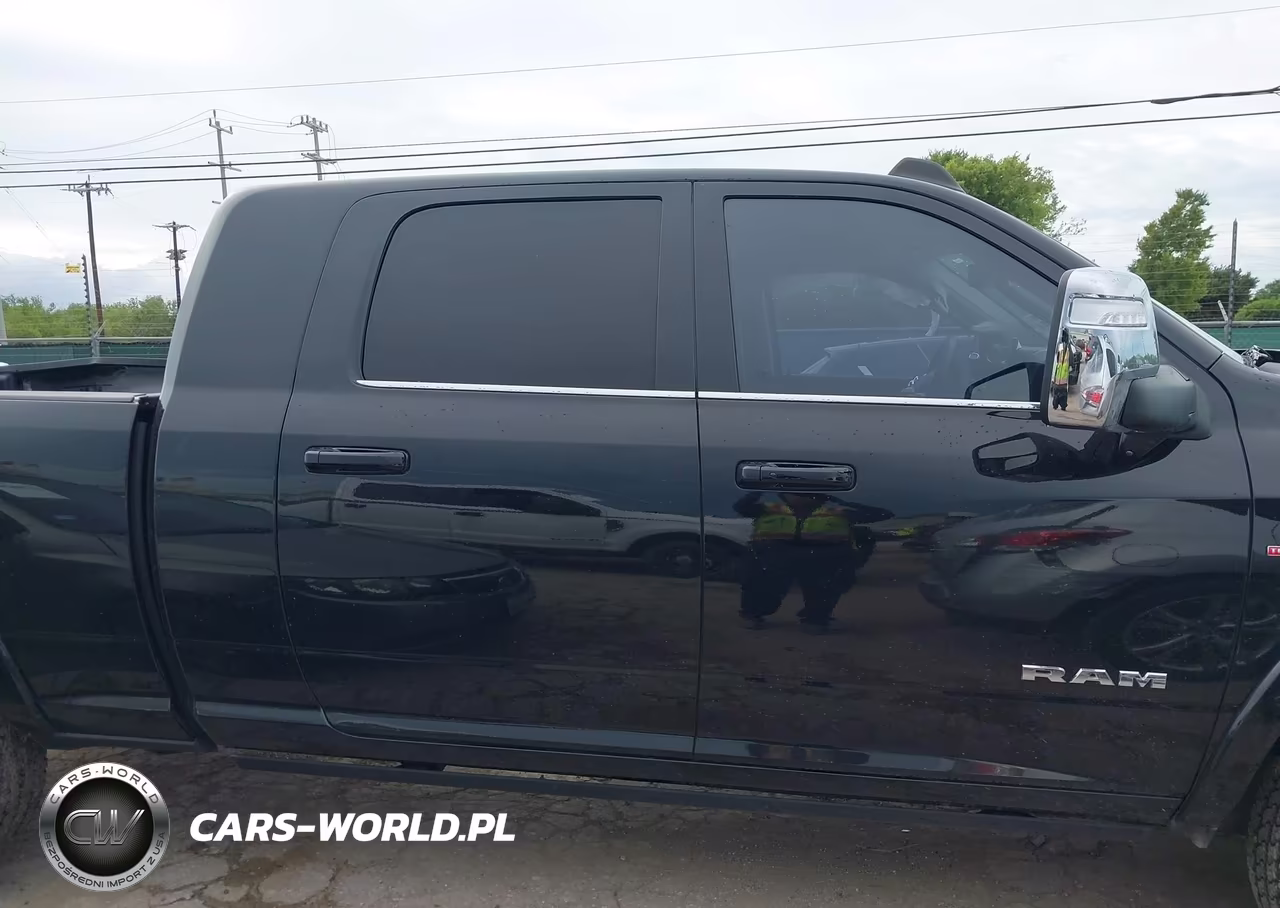 2025 Ram 2500 Limited Longhorn 4X4 8' Box VIN:3C63R5TL2SG551820 - 13