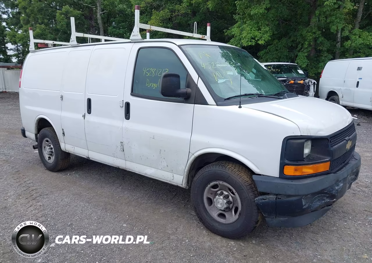 2017 Chevrolet Express 3500 Work Van – zdjęcie 1 z 16