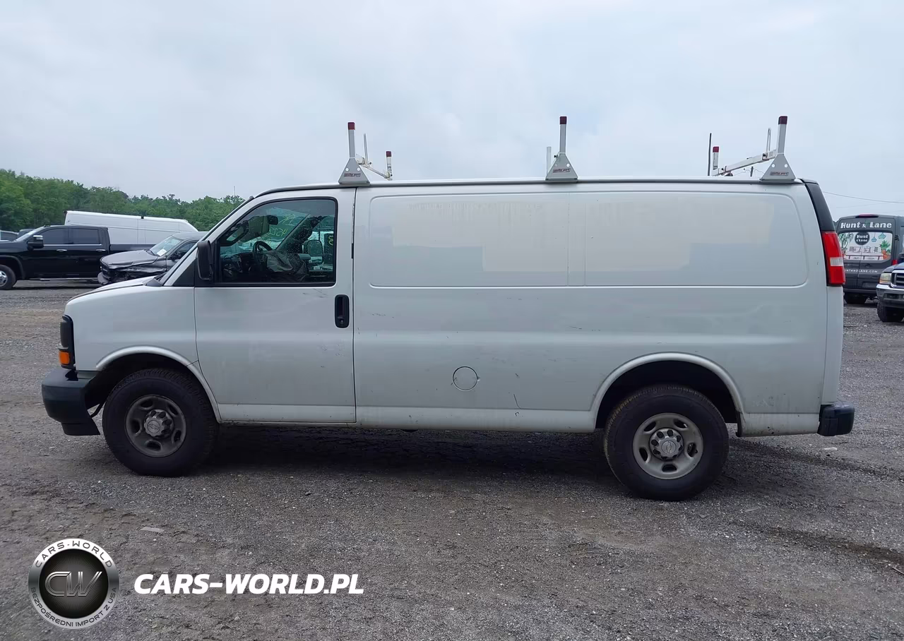 2017 Chevrolet Express 3500 Work Van VIN:1GCZGGFG0H1339122 - 14