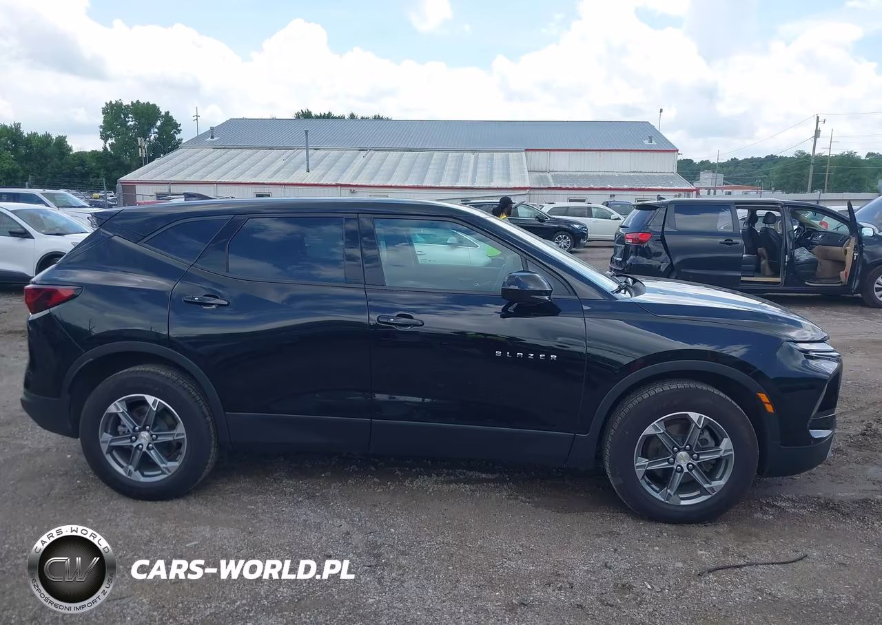 2023 Chevrolet Blazer Awd 2Lt VIN:3GNKBHR45PS223300 - 14