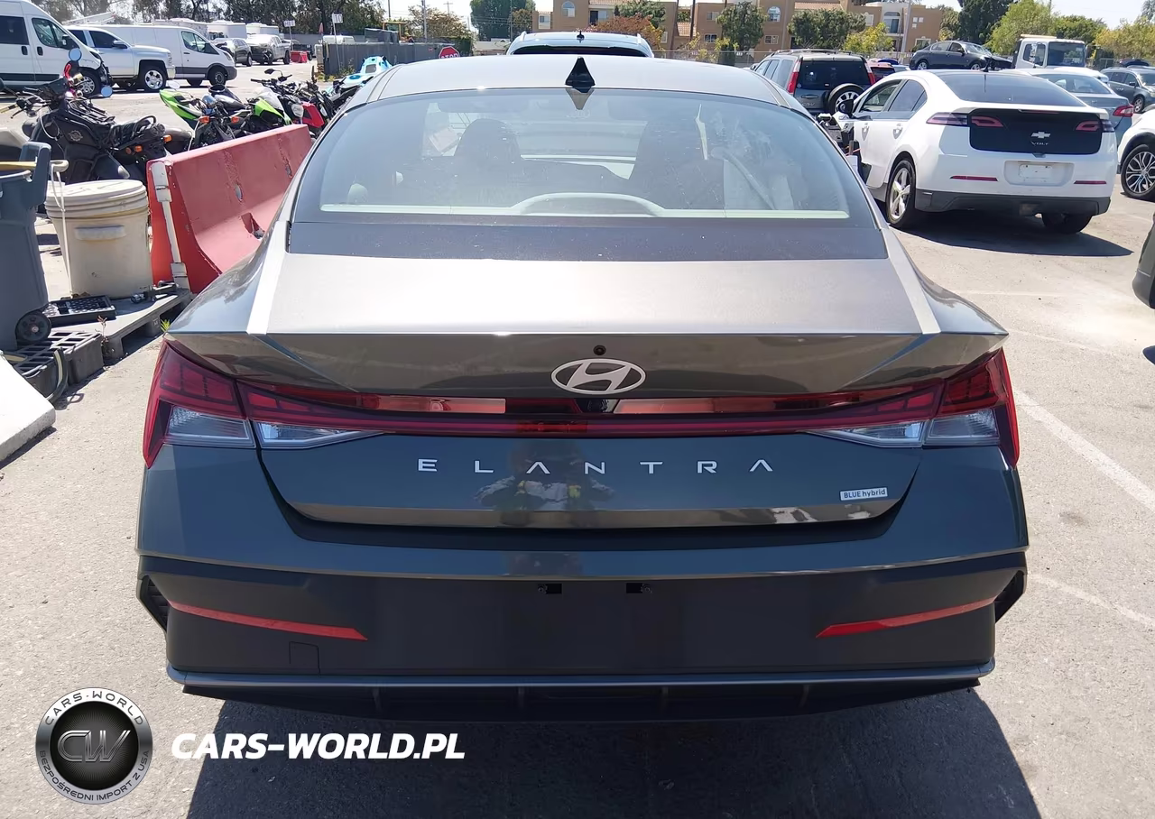2025 Hyundai Elantra Hybrid Blue VIN:KMHLM4DJ5SU137356 - 17