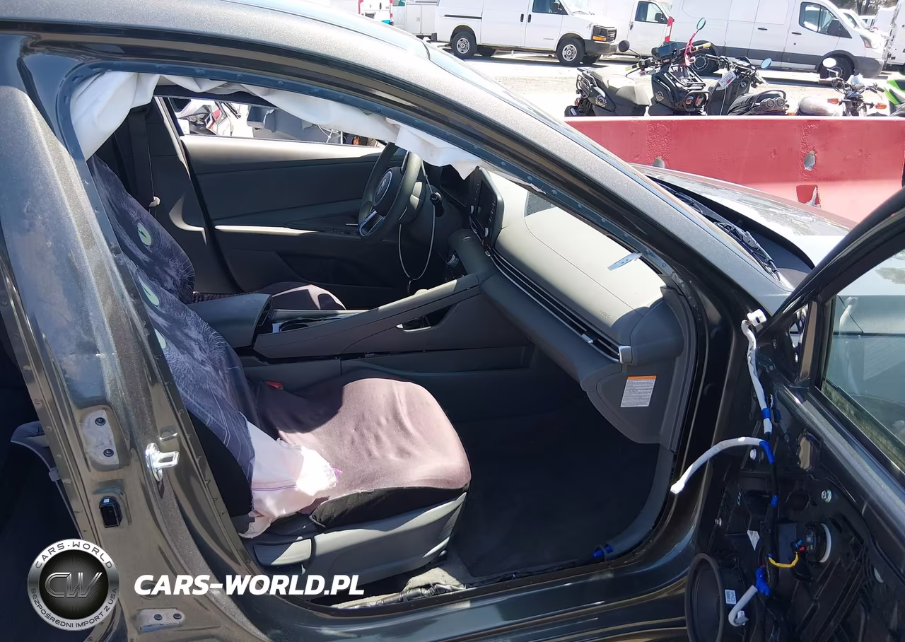 2025 Hyundai Elantra Hybrid Blue VIN:KMHLM4DJ5SU137356 - 5