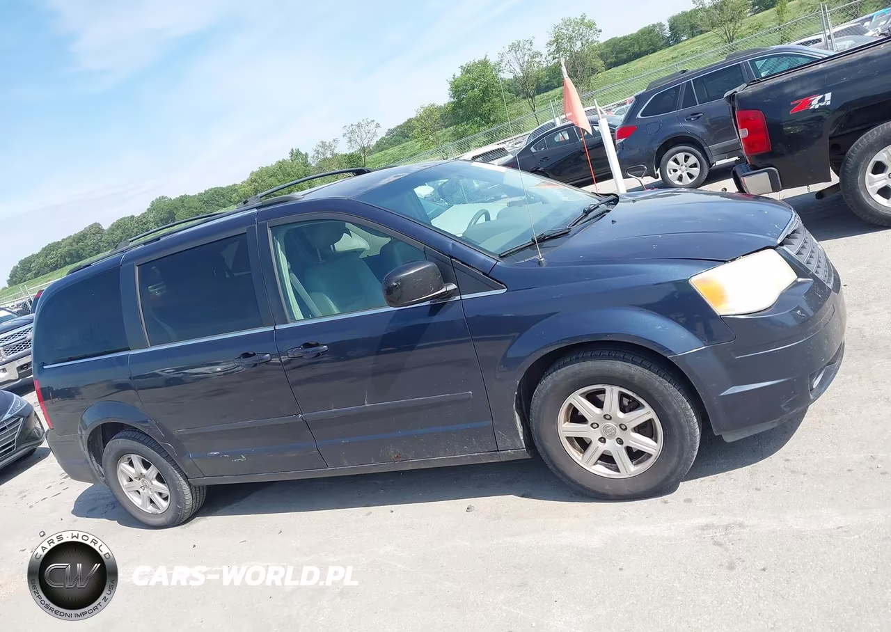 2008 Chrysler Town & Country Touring VIN:2A8HR54P78R695858 - 13
