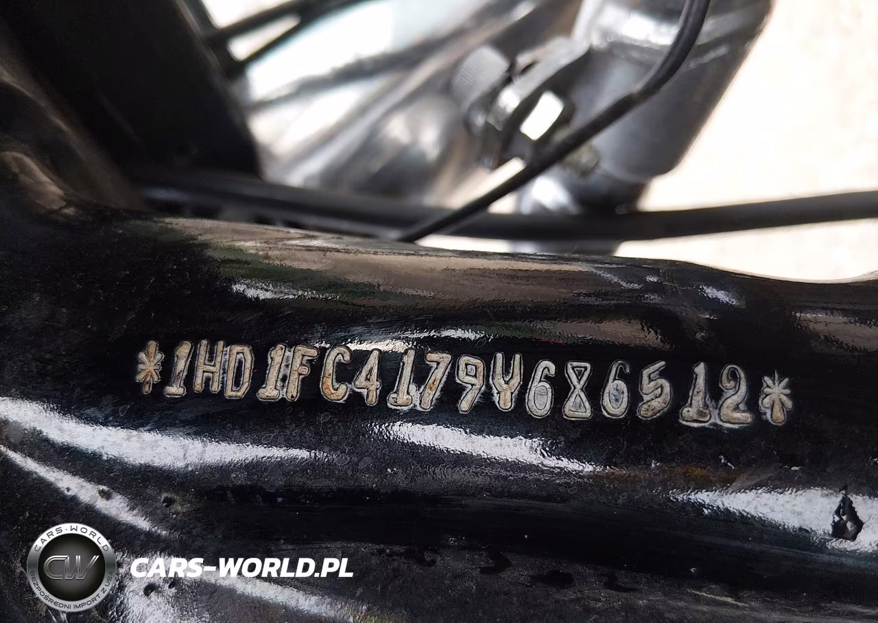 2009 Harley-Davidson Flhtcu VIN:1HD1FC4179Y686512 - 10