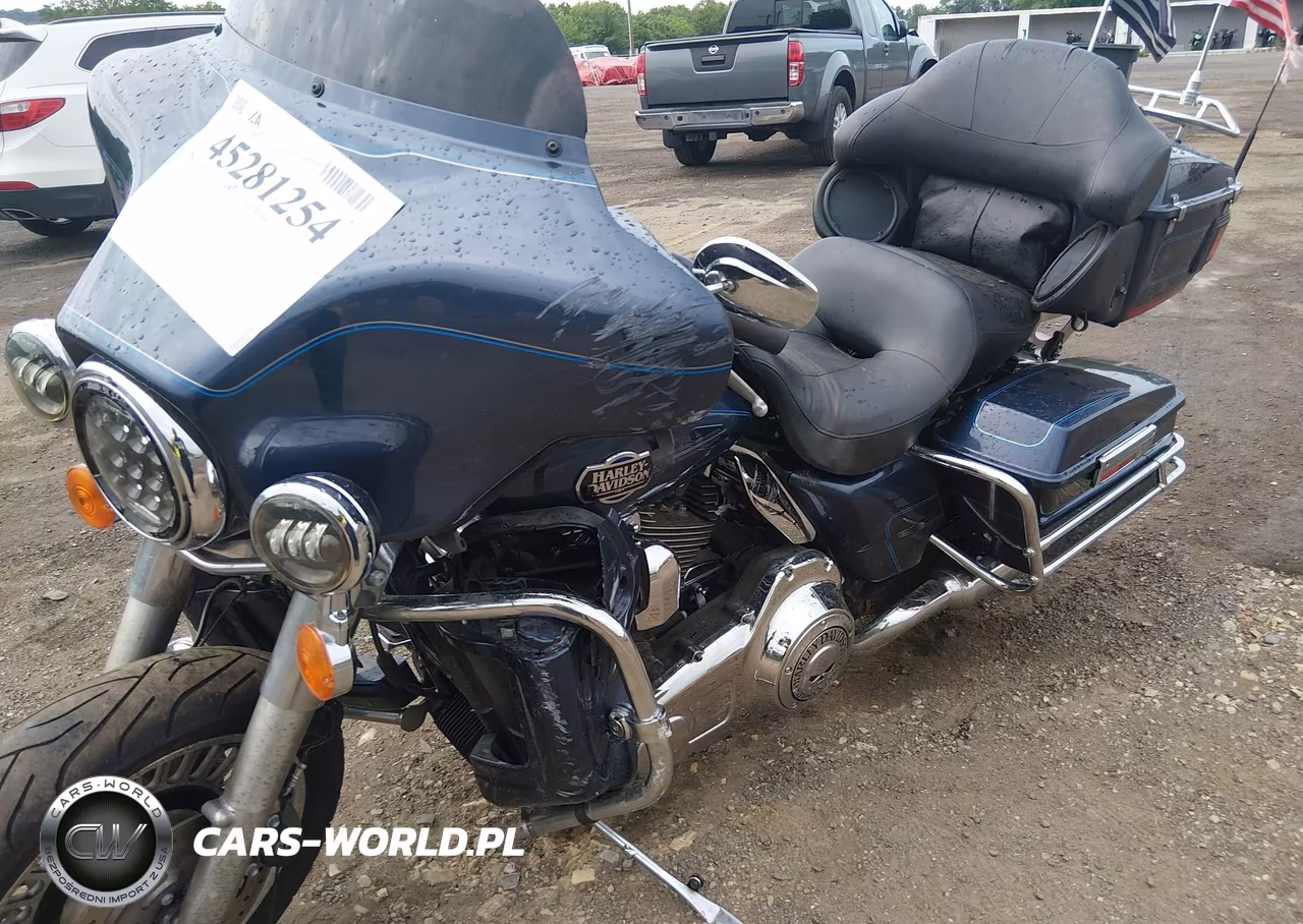2009 Harley-Davidson Flhtcu VIN:1HD1FC4179Y686512 - 13