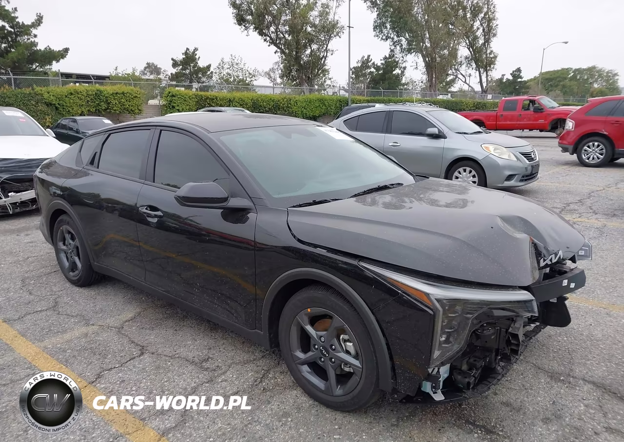 2025 Kia K4 Lxs – zdjęcie 1 z 19