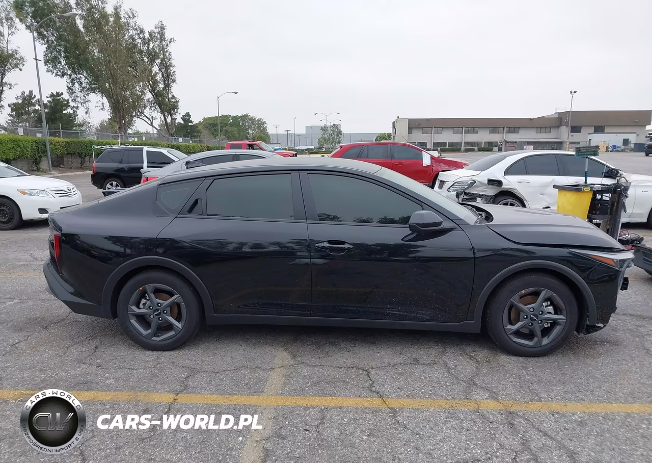 2025 Kia K4 Lxs VIN:3KPFT4DE2SE236013 - 14