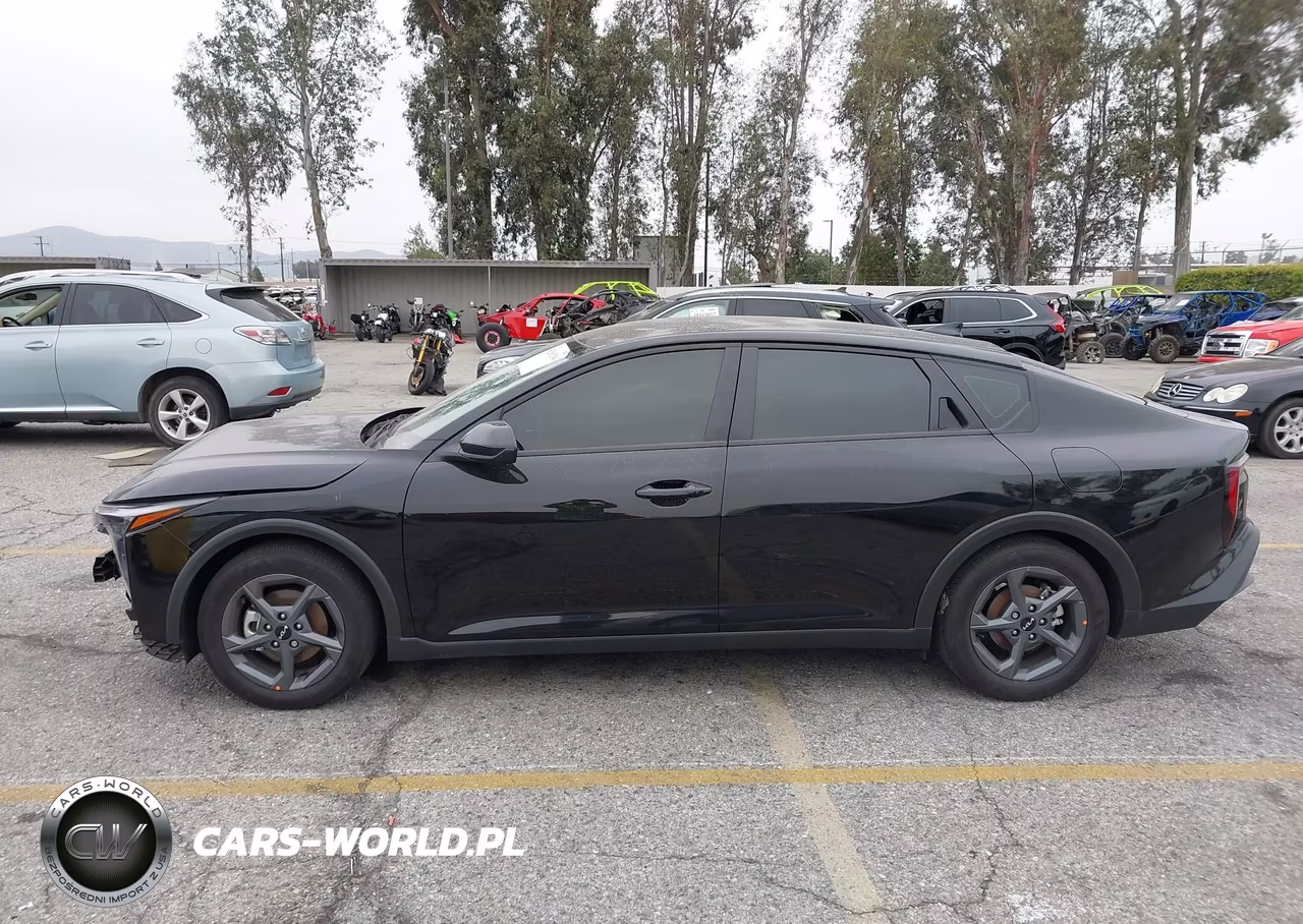 2025 Kia K4 Lxs VIN:3KPFT4DE2SE236013 - 15
