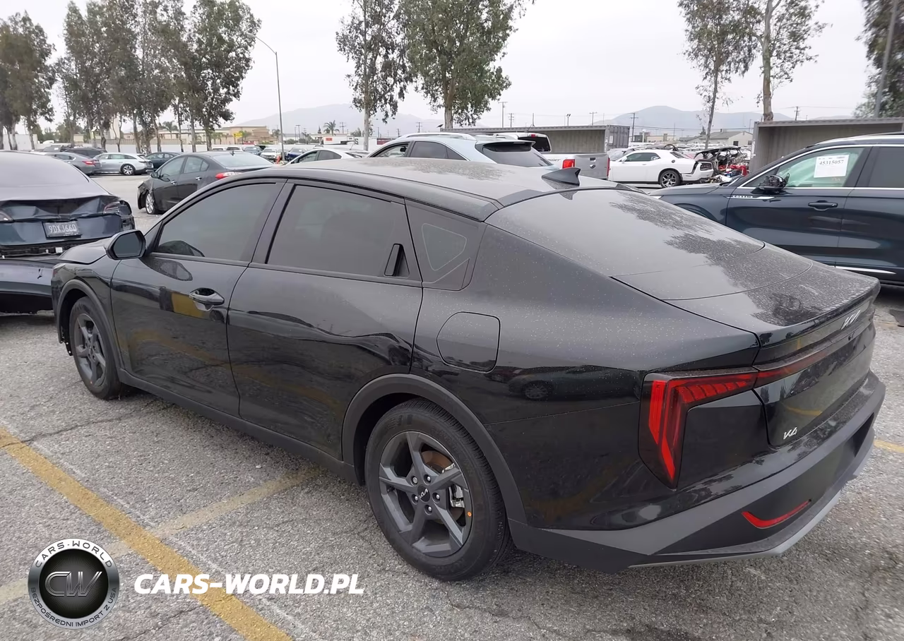 2025 Kia K4 Lxs VIN:3KPFT4DE2SE236013 - 3