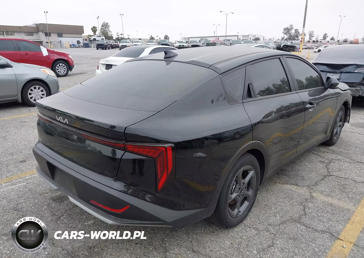 2025 Kia K4 Lxs VIN:3KPFT4DE2SE236013 - 4