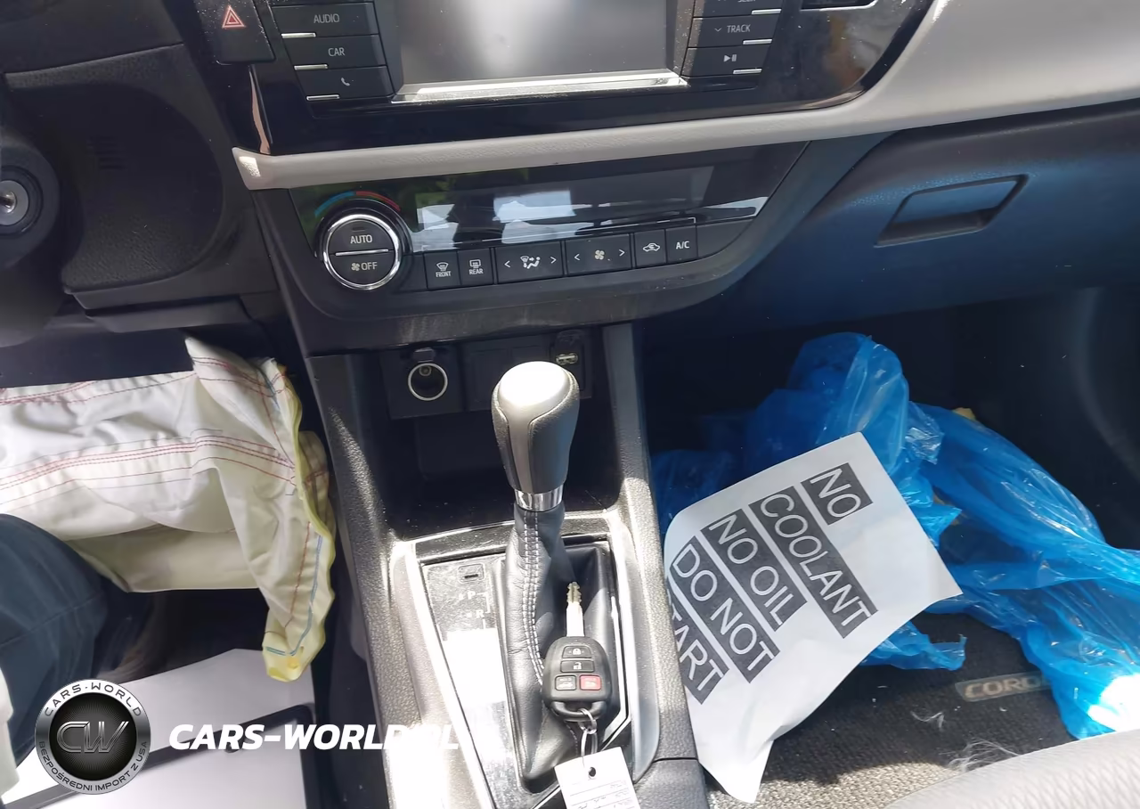 2015 Toyota Corolla Le Plus VIN:5YFBURHE2FP357843 - 11