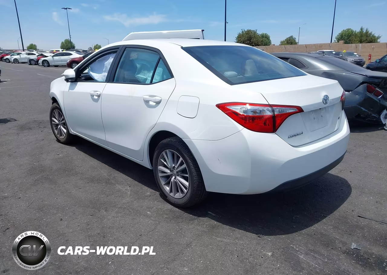 2015 Toyota Corolla Le Plus VIN:5YFBURHE2FP357843 - 3
