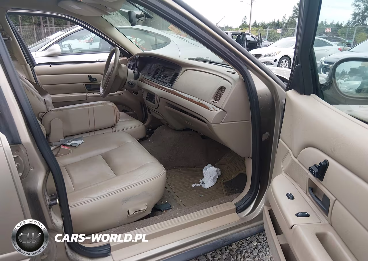 2004 Ford Crown Victoria Lx VIN:2FAFP74W84X157933 - 17