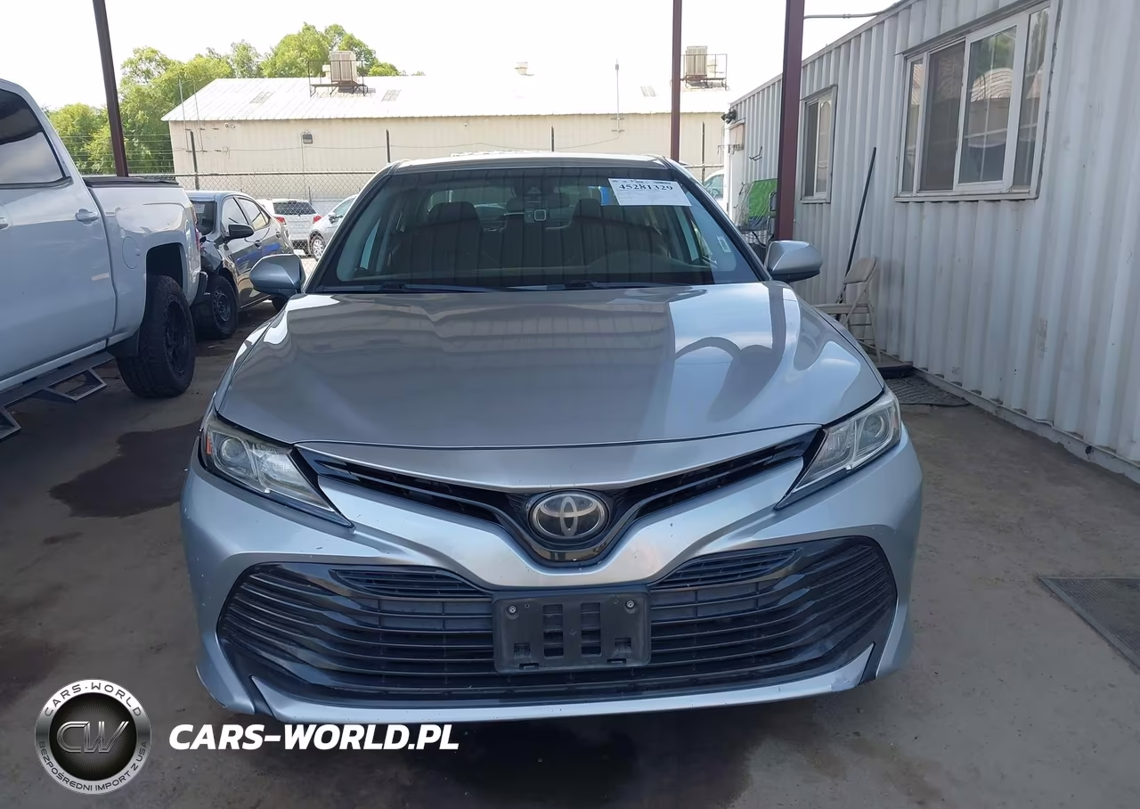 2019 Toyota Camry Le VIN:4T1B11HK4KU719843 - 12