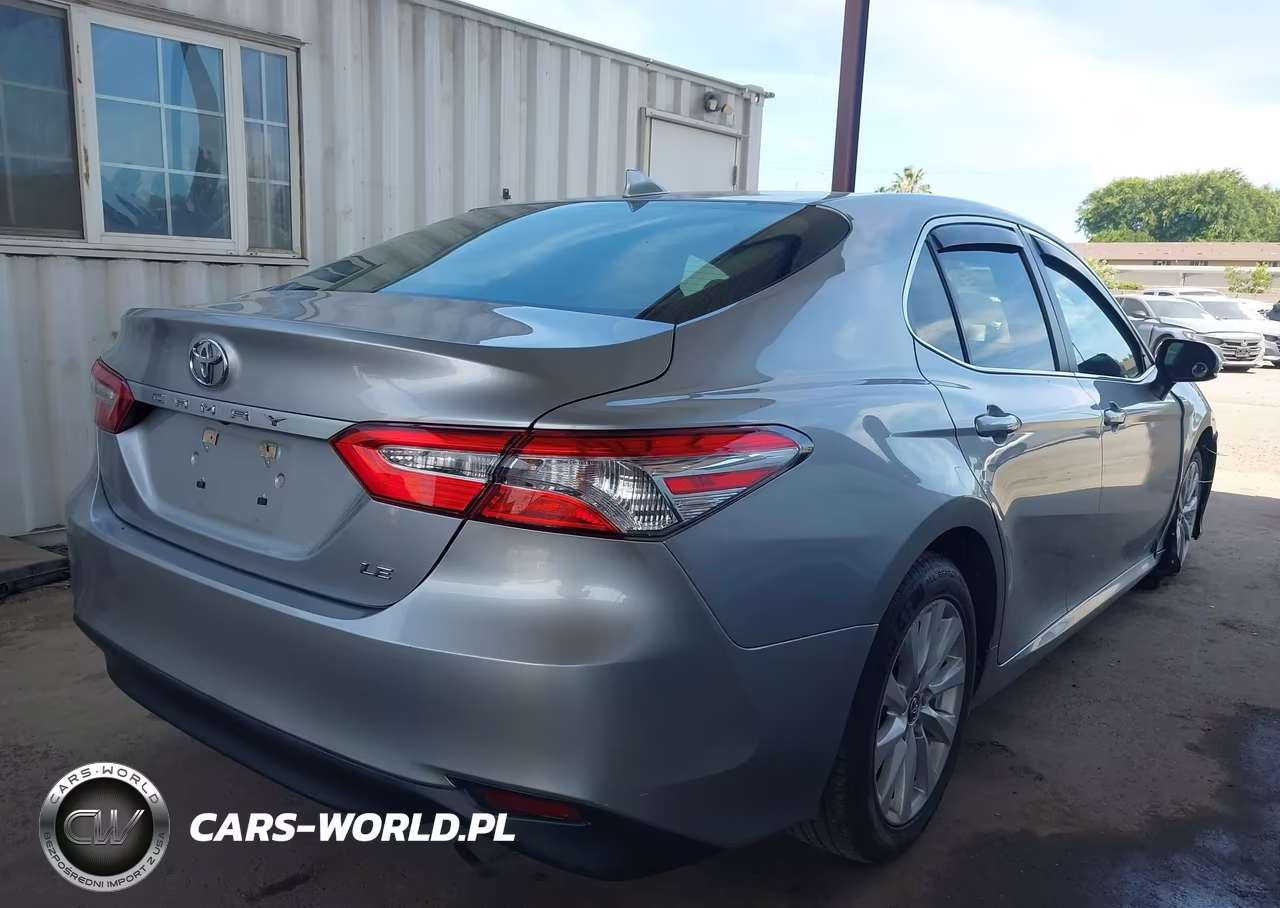 2019 Toyota Camry Le VIN:4T1B11HK4KU719843 - 4
