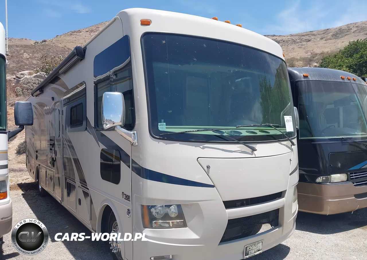 2016 Ford F53 – zdjęcie 1 z 19