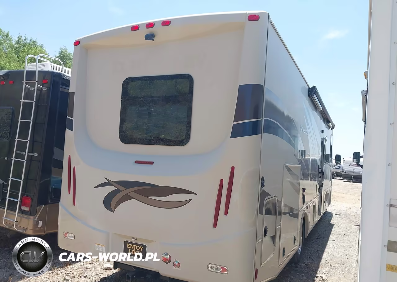 2016 Ford F53 VIN:1F66F5DY3G0A10329 - 4