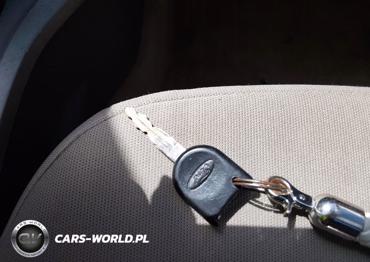 2009 Ford Focus S VIN:1FAHP34N99W134897 - 11