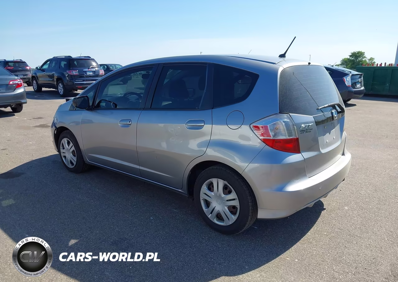 2009 Honda Fit VIN:JHMGE88229S005740 - 3