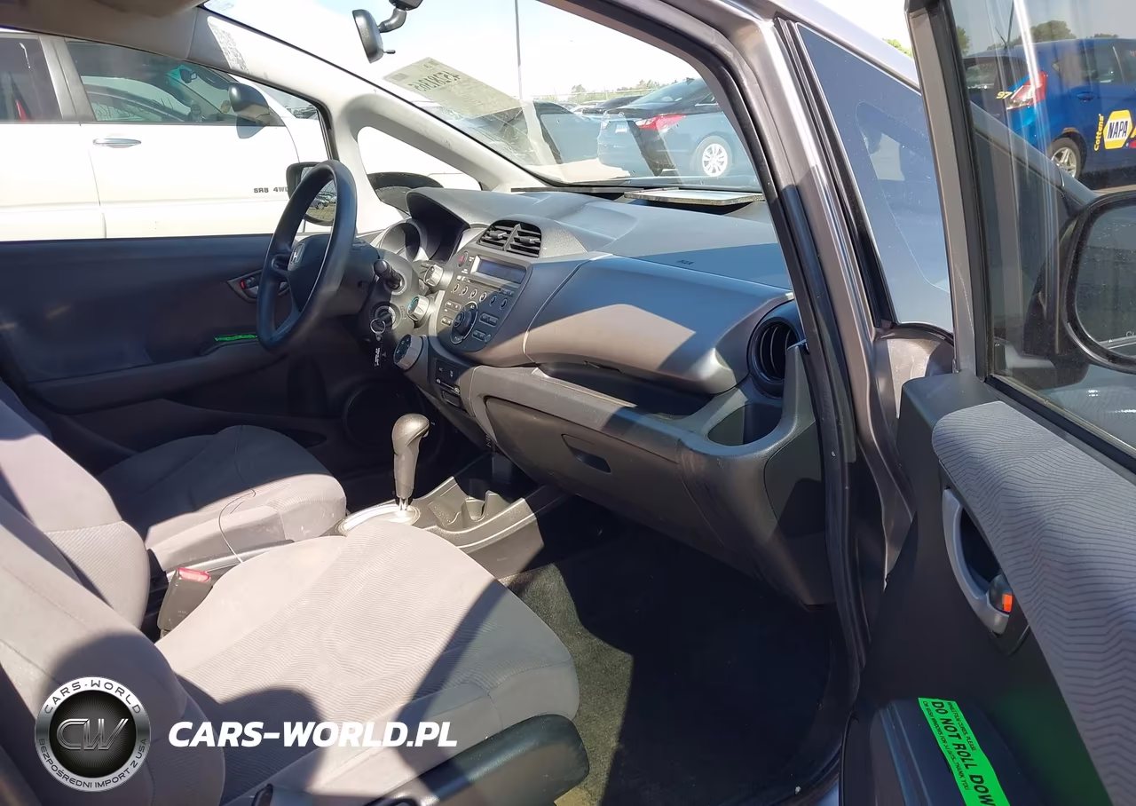 2009 Honda Fit VIN:JHMGE88229S005740 - 5