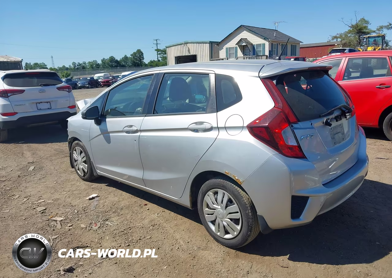 2015 Honda Fit Lx VIN:3HGGK5H59FM754589 - 3