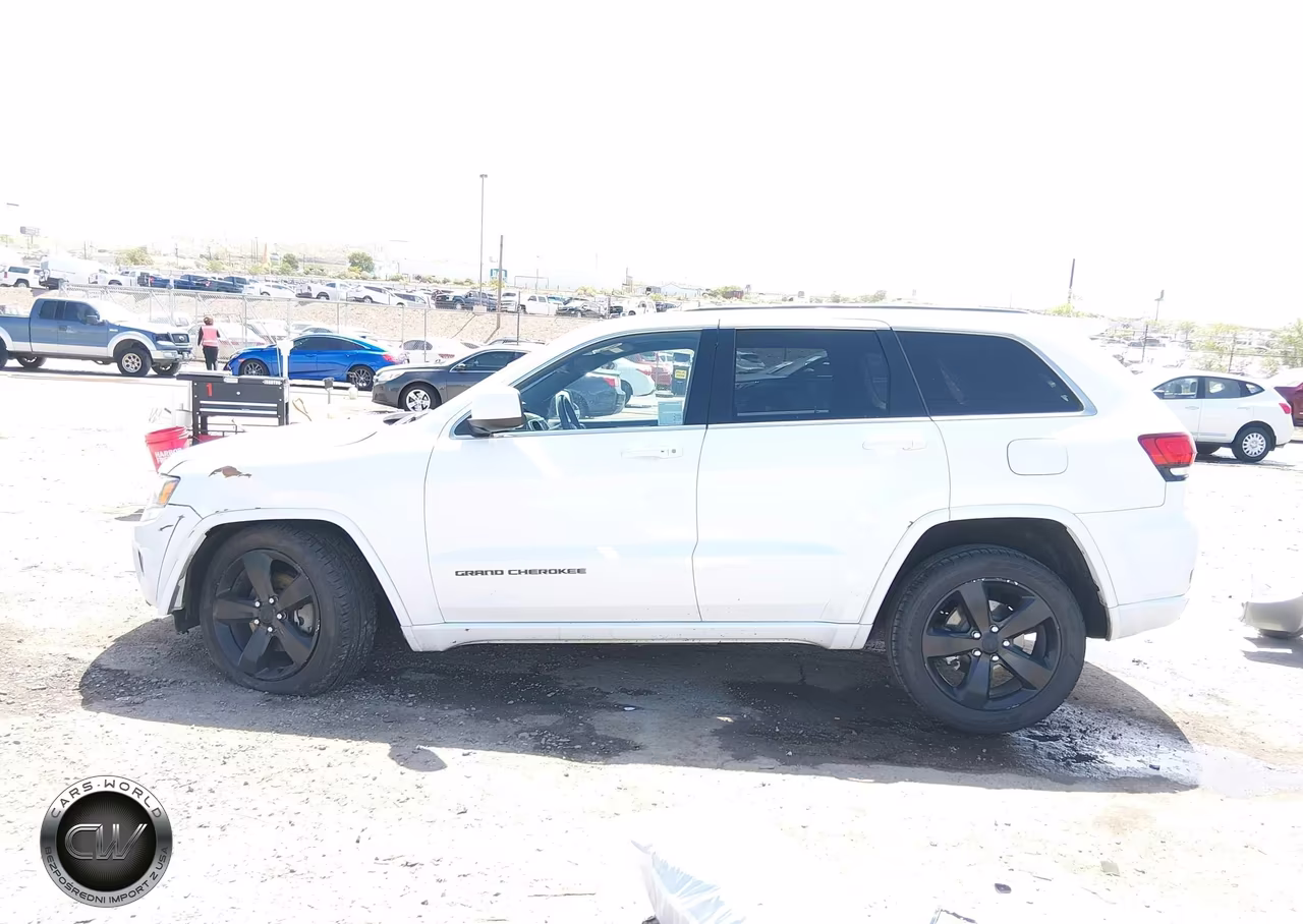 2015 Jeep Grand Cherokee Altitude VIN:1C4RJEAG9FC936039 - 15