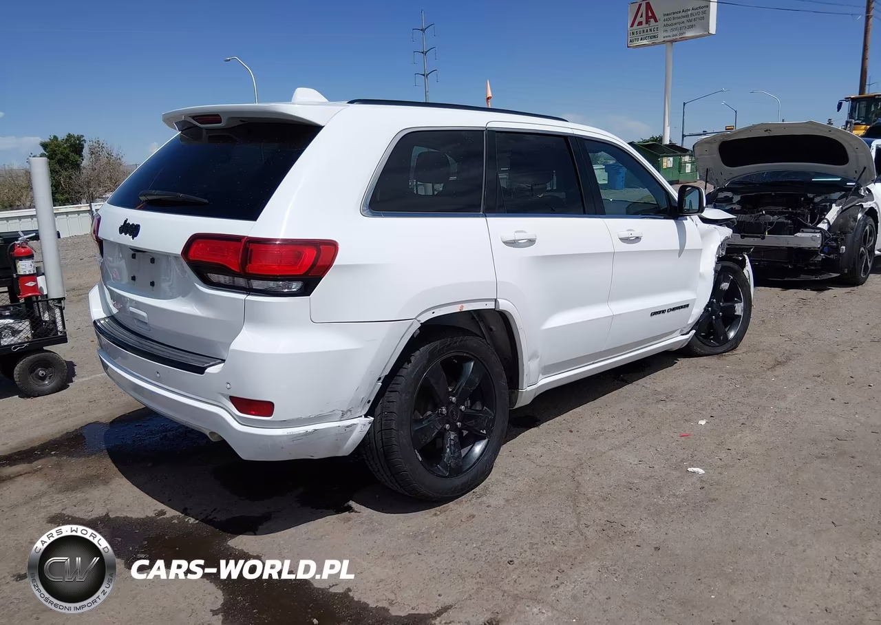 2015 Jeep Grand Cherokee Altitude VIN:1C4RJEAG9FC936039 - 4
