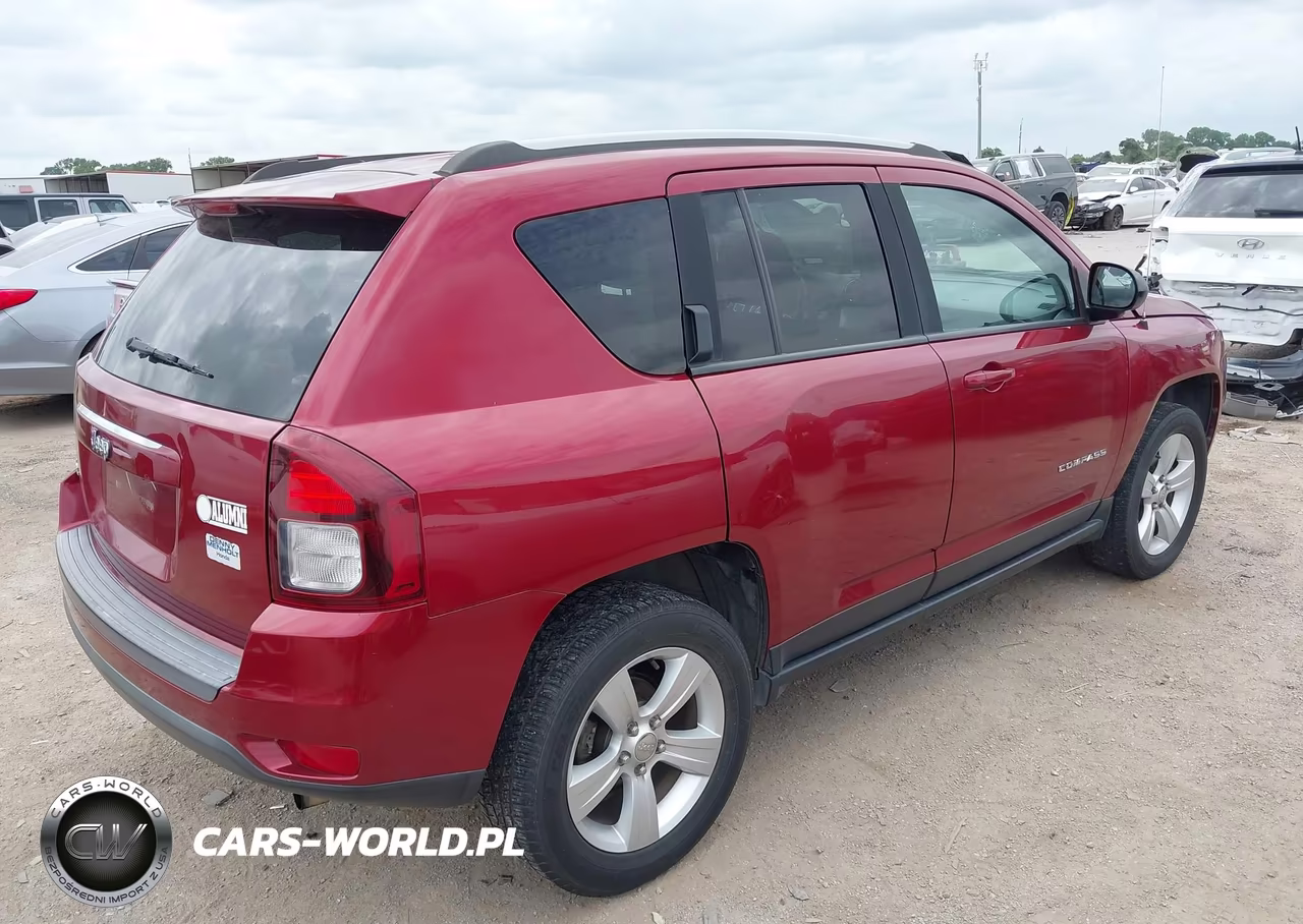 2015 Jeep Compass Sport VIN:1C4NJDBBXFD269052 - 4